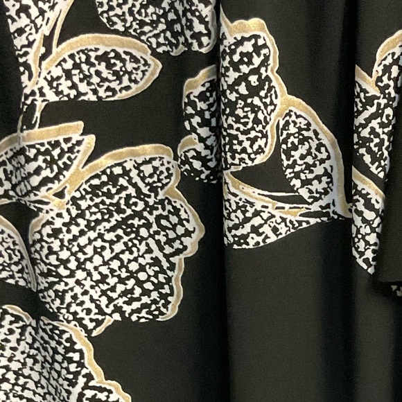 Joseph Ribkoff Black Dress with White Floral Design - Picture 5 of 12